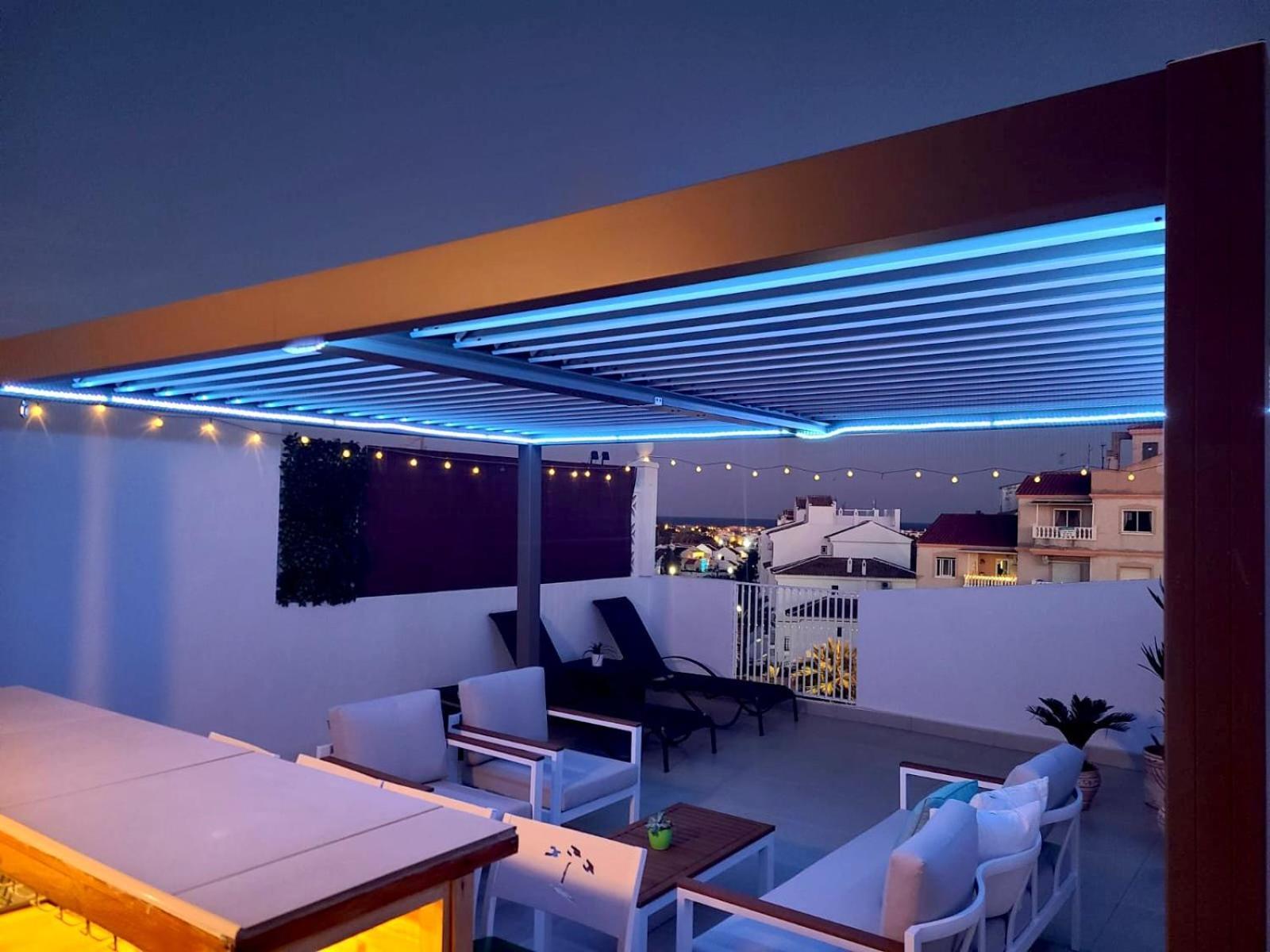 Green Lagoon Penthouse Торрев'єха Екстер'єр фото